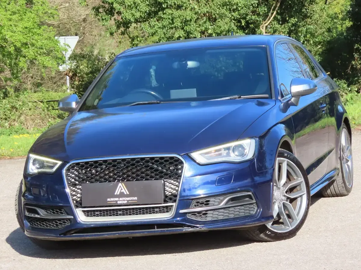 Used Audi S3 Sportback 300 HP (220 kW) 2013 Blue Hatchback