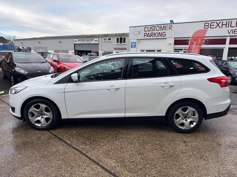 Used Ford Focus Style 115 HP (84 kW) 2015 White Estate