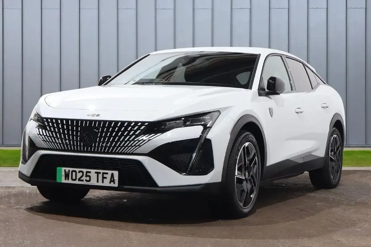 Used Peugeot e-408 GT 152 kW (207 HP) 2025 White SUV
