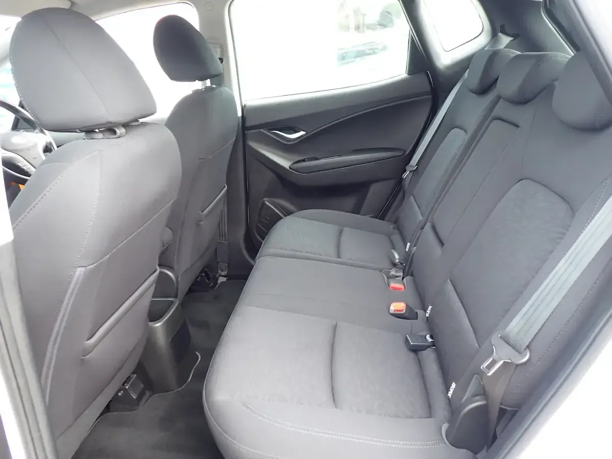 Used Hyundai ix20 SE 125 HP (91 kW) 2019 White Hatchback