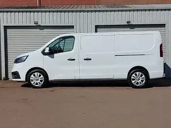 New Renault Trafic 2025 Solid  glacier white MPV