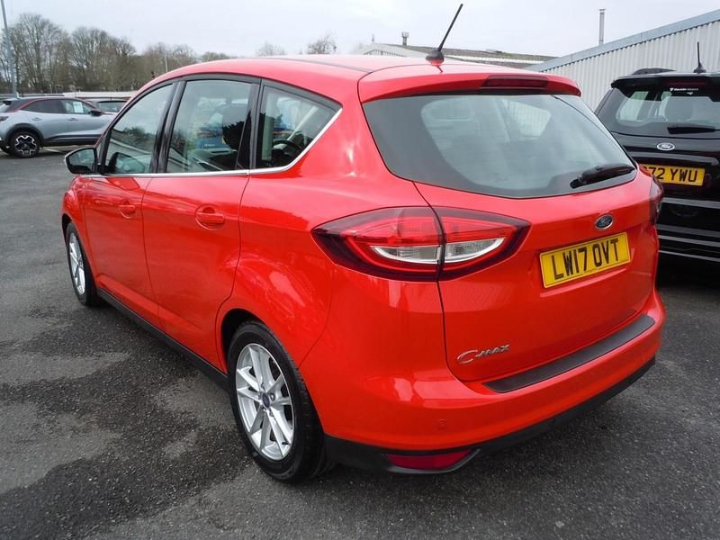 Used Ford C-MAX Zetec 125 HP (91 kW) 2017 Red MPV