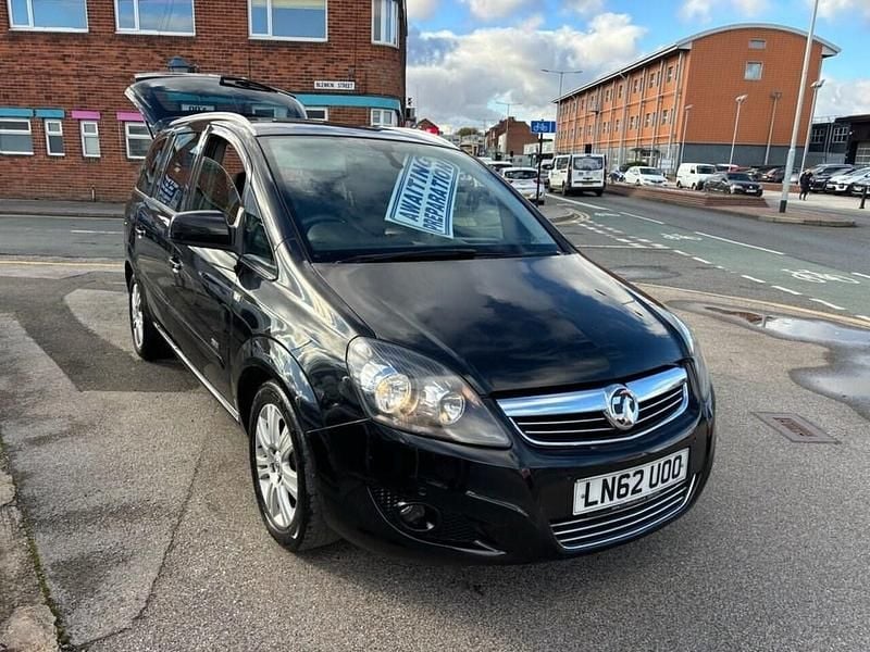 Used Vauxhall Zafira Design Edition 115 HP (84 kW) 2012 Black MPV