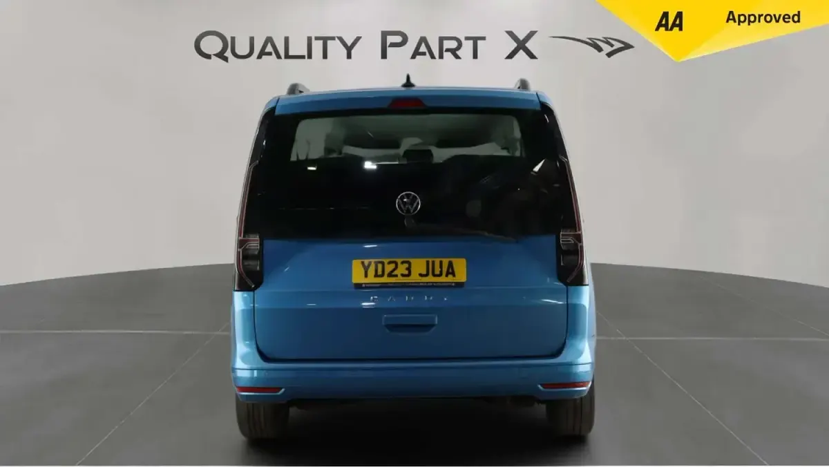 Used VW Caddy S 122 HP (89 kW) 2023 Blue MPV