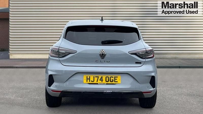 Used Renault Clio V Techno 143 HP (105 kW) 2024 Grey Hatchback