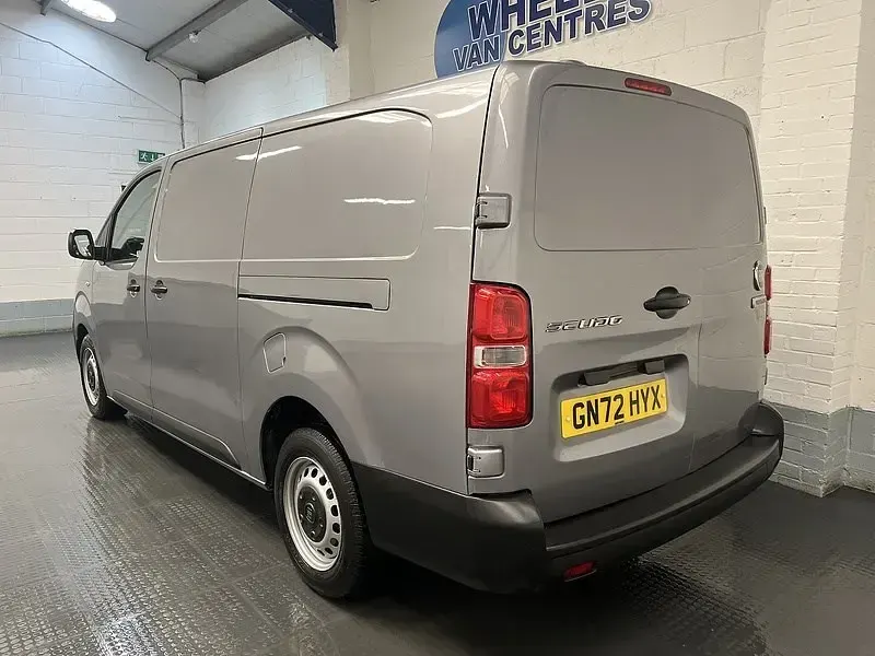 Używany Fiat Scudo S 145 KM (106 kW) 2022 Szary Van