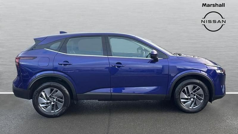 Used Nissan Qashqai Acenta Premium 158 HP (116 kW) 2022 Blue SUV