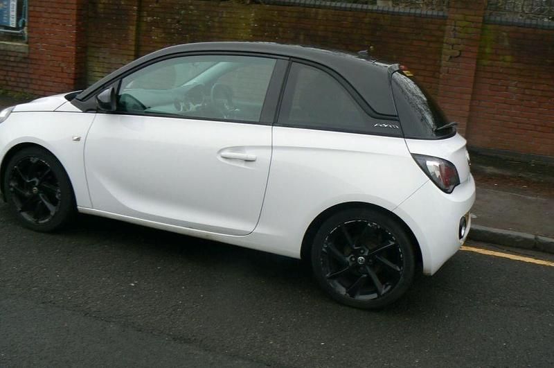 Used Vauxhall Adam 70 HP (51 kW) 2016 White Hatchback