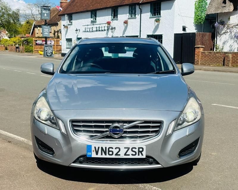 Used Volvo V60 SE Lux 163 HP (119 kW) 2012 Silver Estate