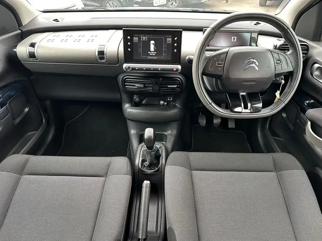 Used Citroën C4 Cactus Feel 100 HP (73 kW) 2017 Grey Hatchback