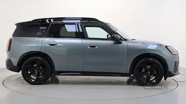 Usado Mini Countryman Sport 170 CV (125 kW) 2025 Verde SUV