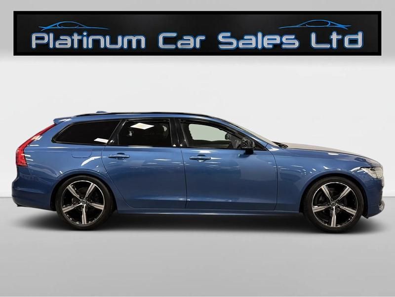 Used Volvo V90 R-Design 190 HP (139 kW) 2019 Blue Estate
