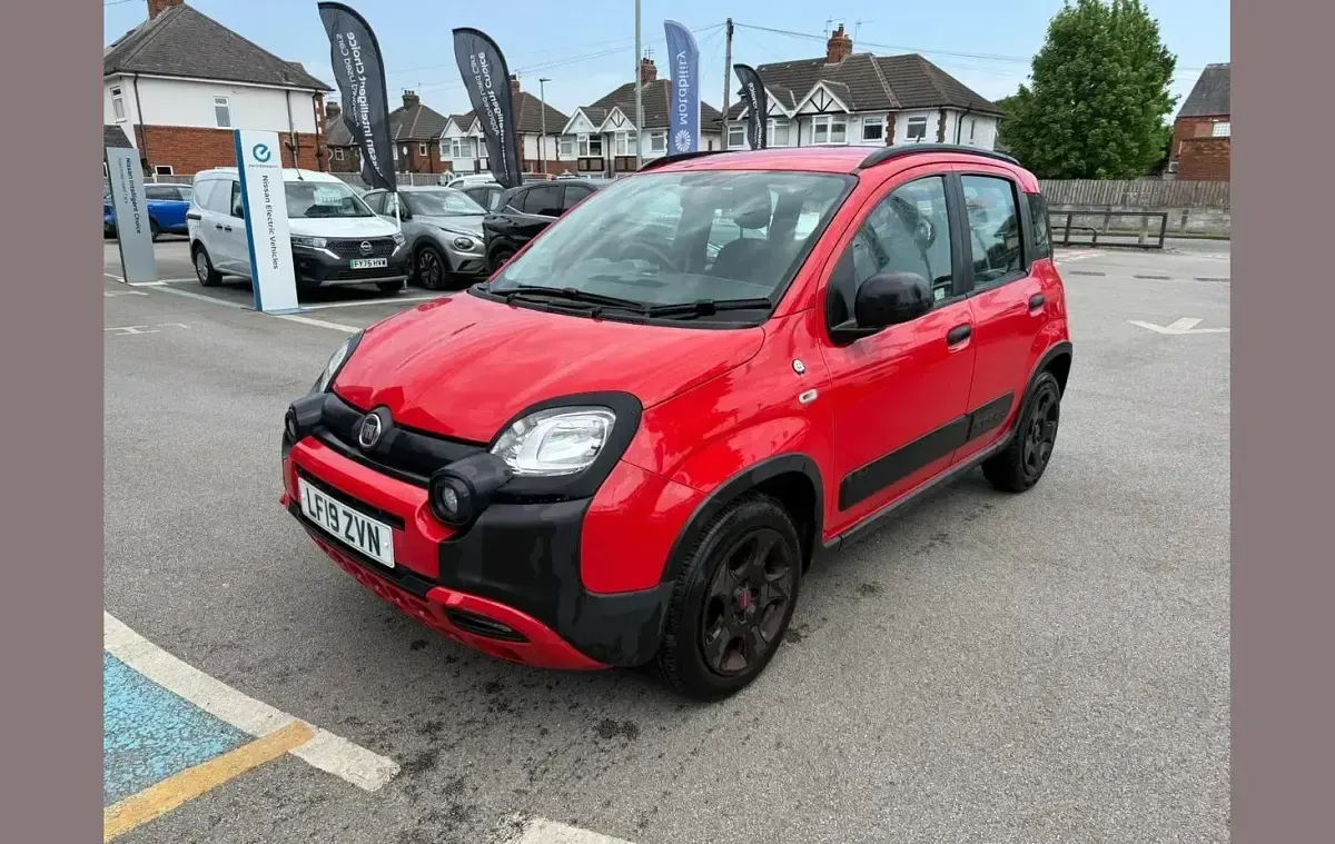 Used Fiat Panda 69 HP (50 kW) 2019 Red Hatchback