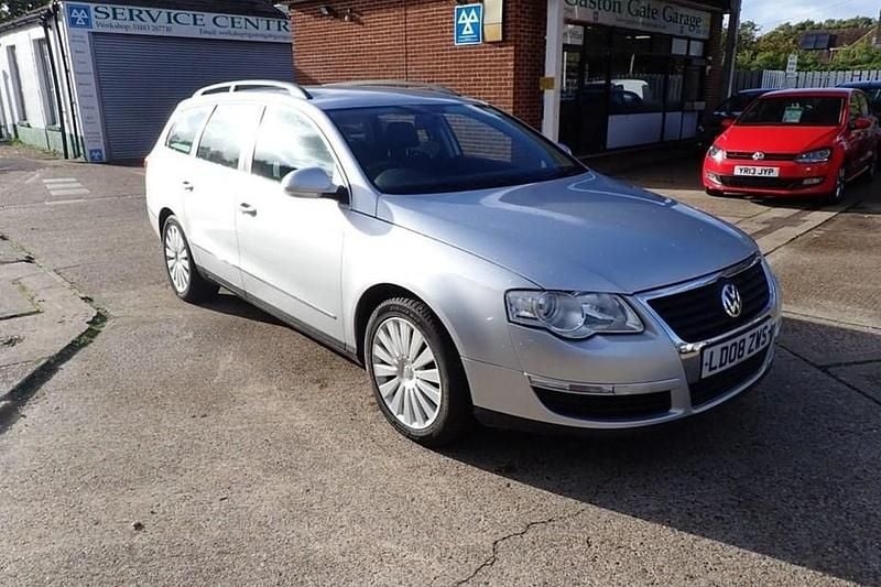 Silver Used 2008 VW Passat Highline Estate | £2,500 (Fair price) - Image 1/1