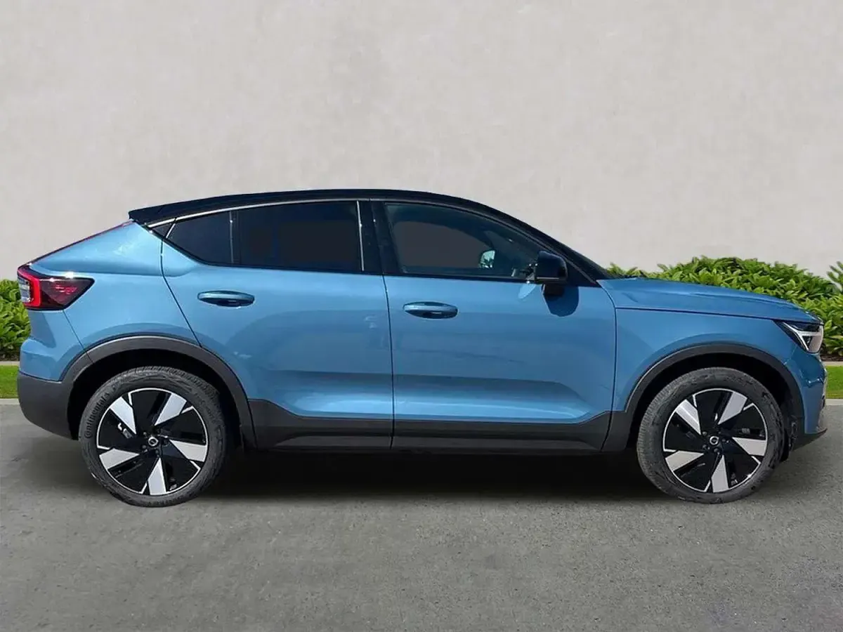 Used Volvo EC40 Plus 300 kW (408 HP) 2025 Blue SUV