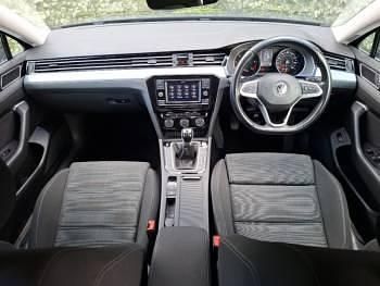 Usado VW Passat SE 150 HP (110 kW) 2020 Cinzento Sedan