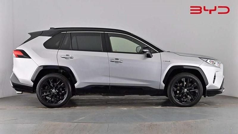 Used Toyota RAV4 Hybrid 218 HP (160 kW) 2021 Silver SUV