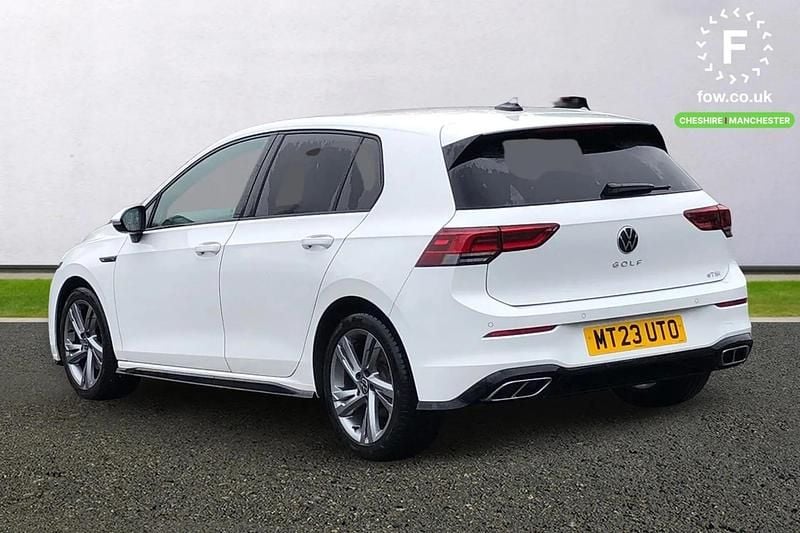 Used VW Golf VIII R-line 150 HP (110 kW) 2023 White Hatchback