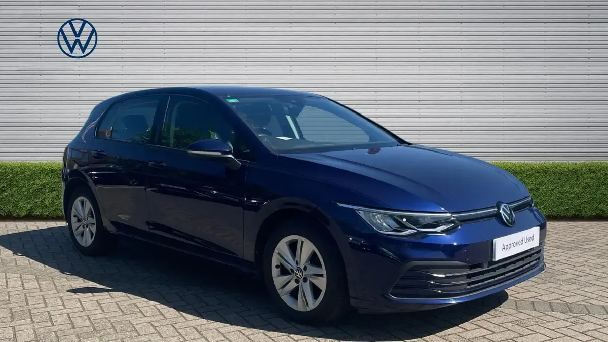 Second-hand VW Golf VIII Life 150 CP (110 kW) 2023 Hatchback