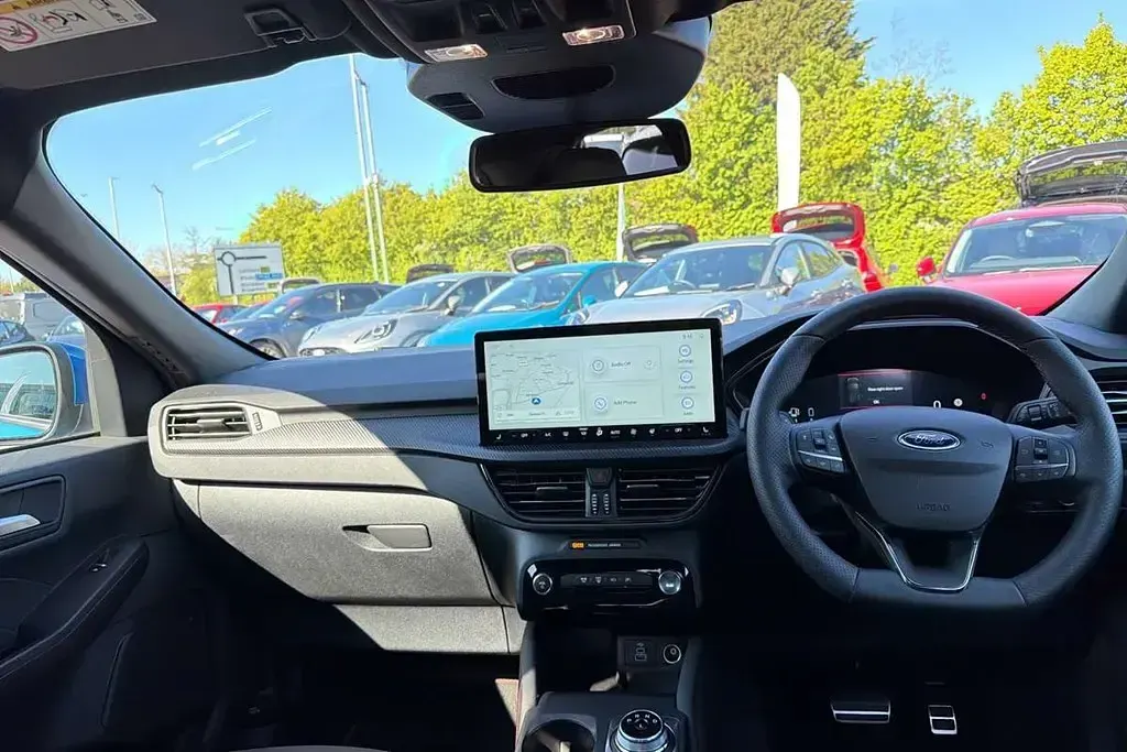 Second-hand Ford Kuga ST-Line 239 CP (175 kW) 2025 Albastru SUV