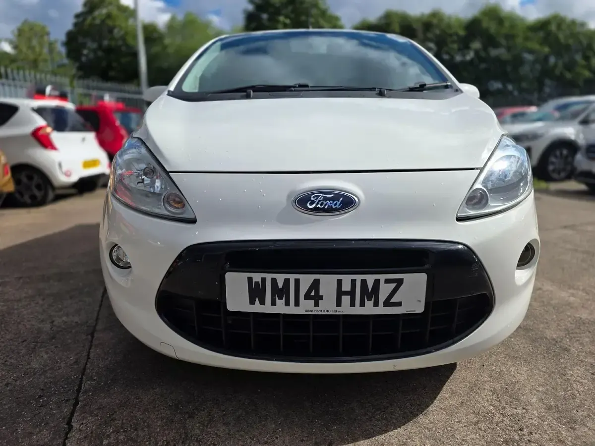 Used Ford Ka Metall 69 HP (50 kW) 2014 White Hatchback