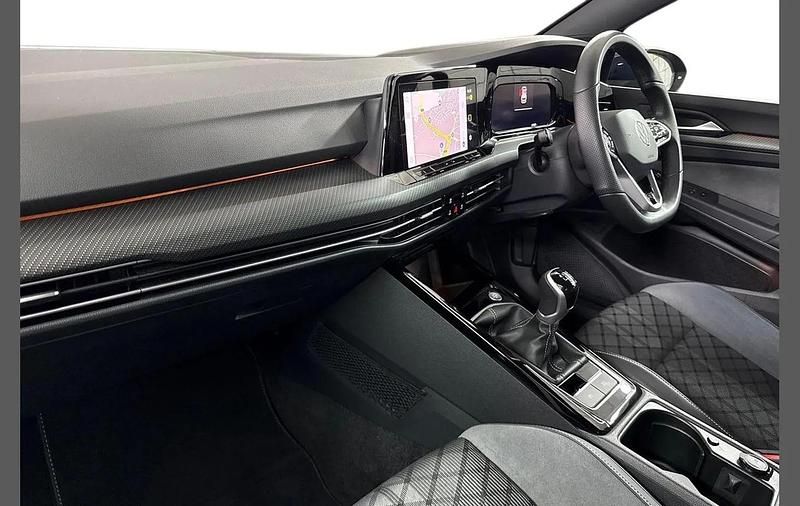Used VW Golf VIII R-line 150 HP (110 kW) 2023 Blue Hatchback