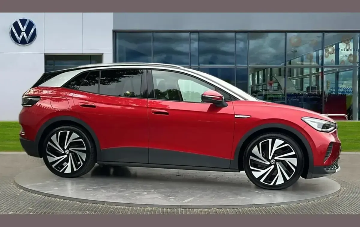 Used VW ID.4 Pro Performance 150 kW (204 HP) 2022 Kings red metallic black SUV