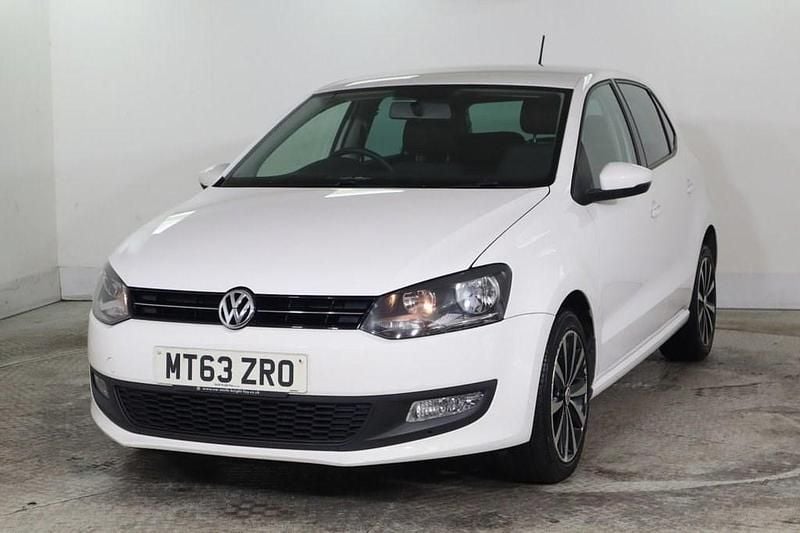 Used VW Polo Edition 85 HP (62 kW) 2013 White Hatchback