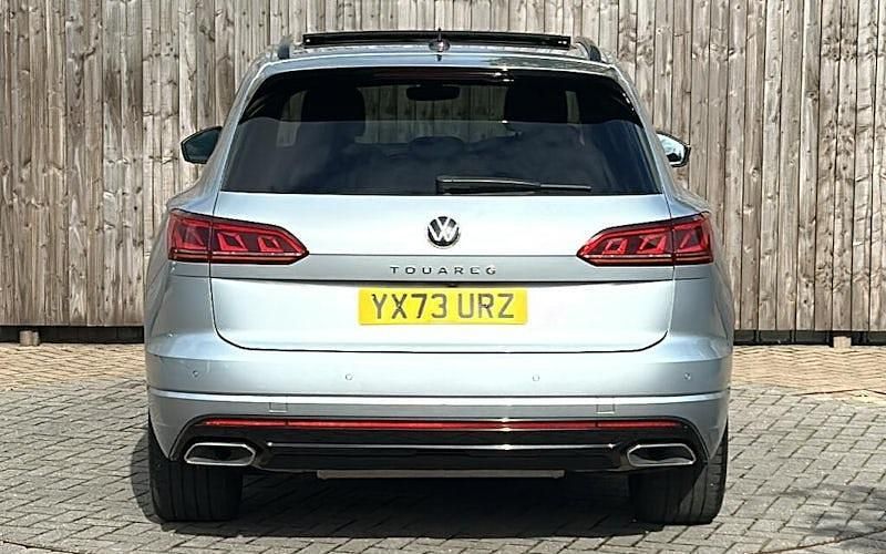 Used 2022 VW Touareg Black Edition SUV | £47,899 (Expensive) - Image 1/4