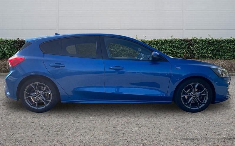 Used Ford Focus ST-Line 125 HP (91 kW) 2020 Hatchback