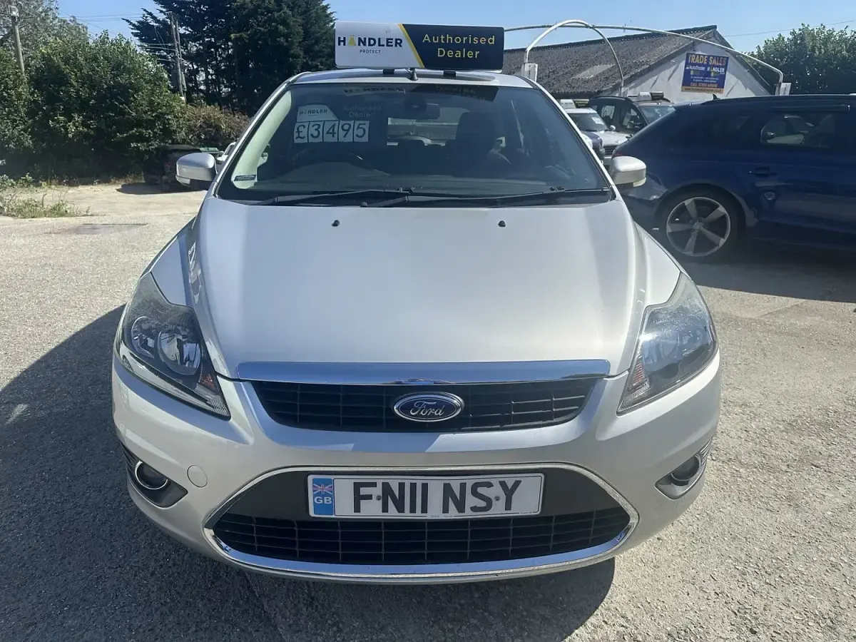 Used Ford Focus Titanium 2011 Silver Hatchback