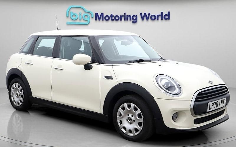 Used Mini ONE Classic 102 HP (75 kW) 2020 White Hatchback