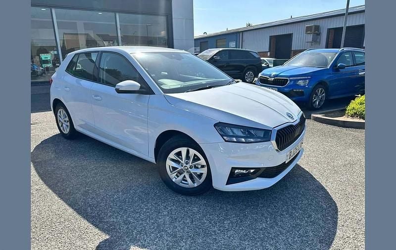 Used Skoda Fabia SE 94 HP (69 kW) 2025 Moon white metallic Hatchback