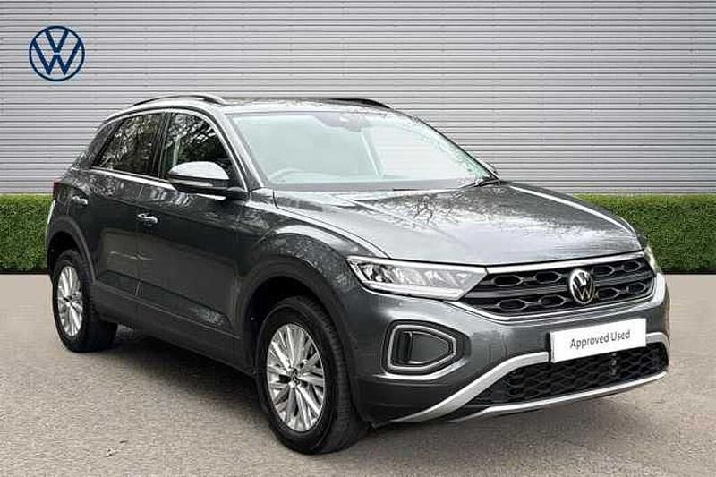 Used VW T-Roc Life 150 HP (110 kW) 2024 Indium grey metallic SUV
