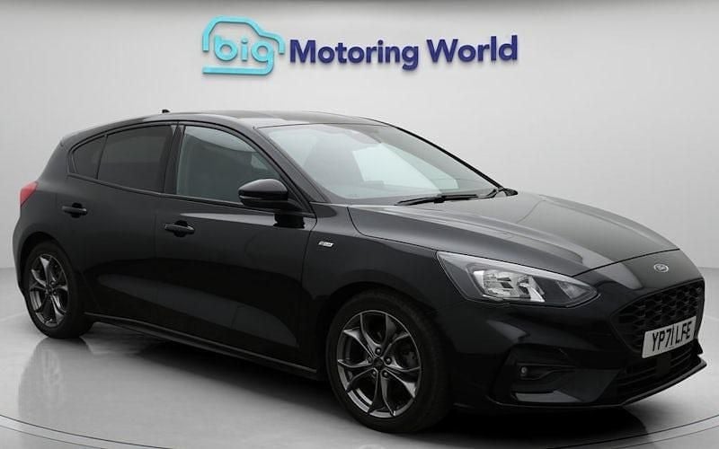 Used 2021 Ford Focus ST-Line Hatchback | £12,200 (Good price) - Image 1/4