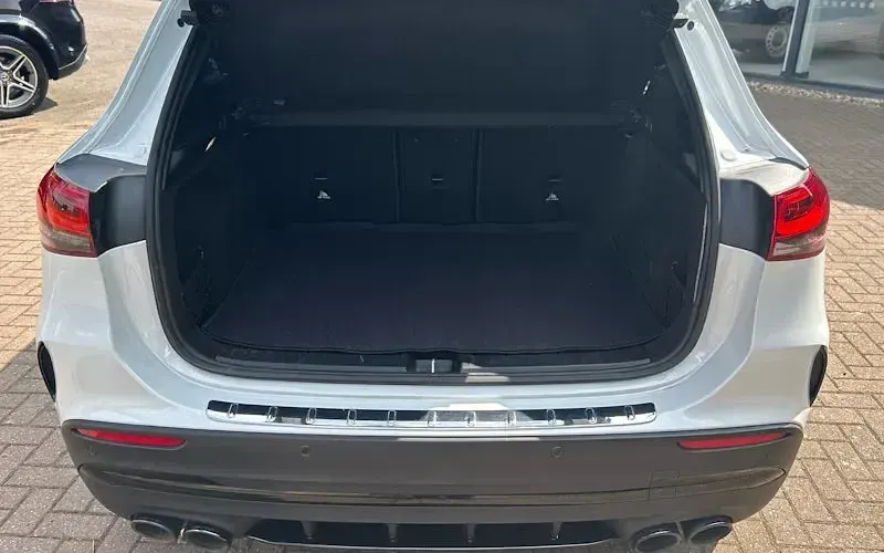 Second-hand Mercedes GLA45 AMG AMG 421 CP (309 kW) 2022 Alb SUV