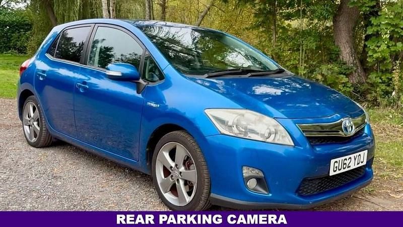 Blue Used 2012 Toyota Auris Hybrid Hatchback | £6,984 (Fair price) - Image 1/4