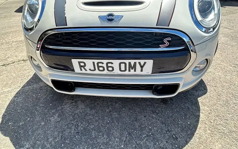 Used Mini Cooper S Hatch 192 HP (141 kW) 2016 White Hatchback