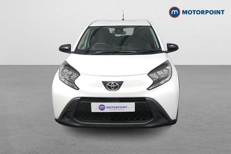 Used Toyota Aygo X PURE 2022 White SUV