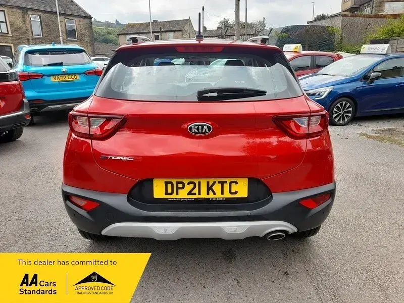 Used Kia Stonic 99 HP (72 kW) 2021 Red SUV