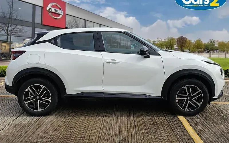 Used Nissan Juke N-Connecta 114 HP (83 kW) 2025 White SUV