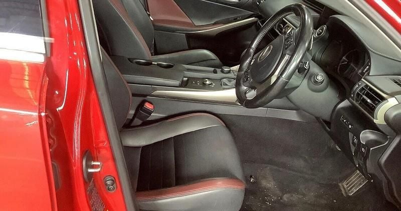 Used Lexus IS300h Sport Line 223 HP (164 kW) 2017 Red Sedan