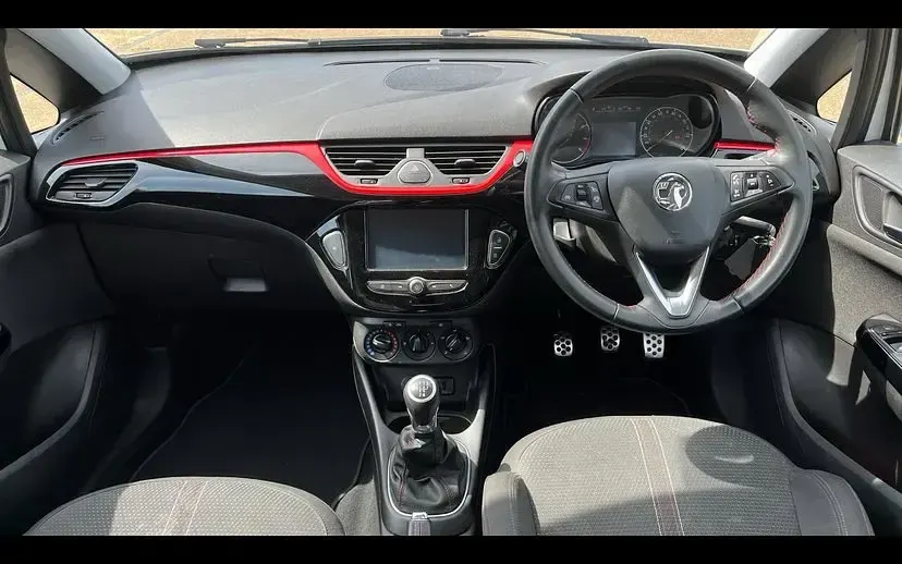 Used Vauxhall Corsa Sport 89 HP (65 kW) 2019 White Hatchback