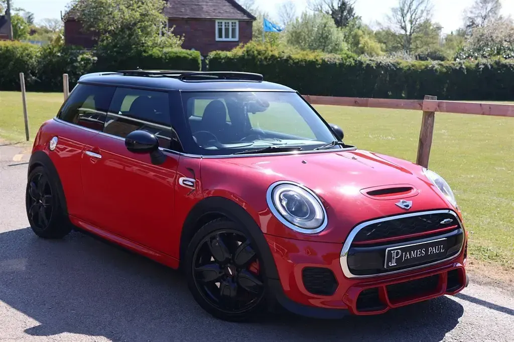 Begagnad Mini John Cooper Works Hatch 2015 Röd Halvkombi