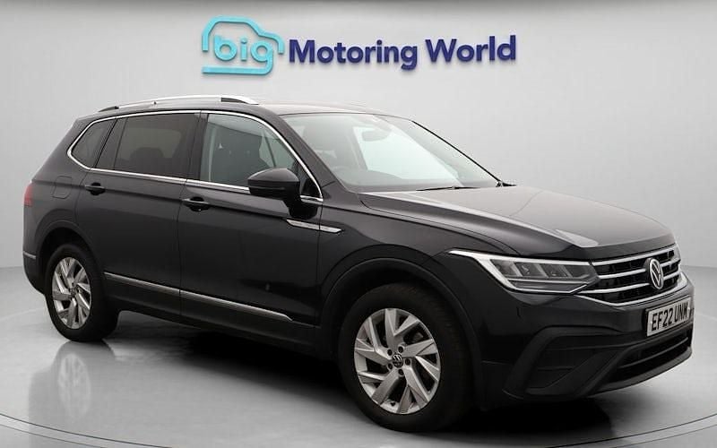 Used 2024 VW Tiguan Allspace Life SUV | £22,300 (Good price) - Image 1/4