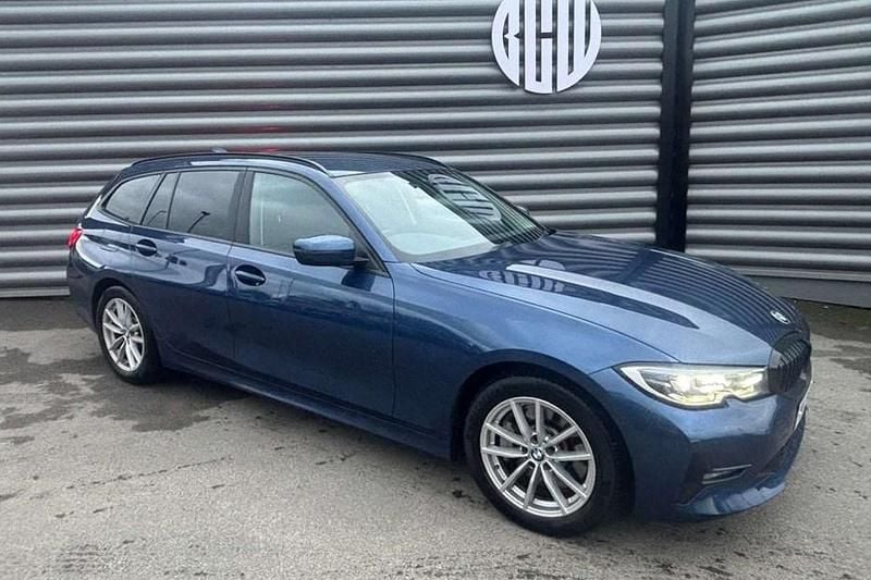 Used BMW 330e Comfort Edition 2021