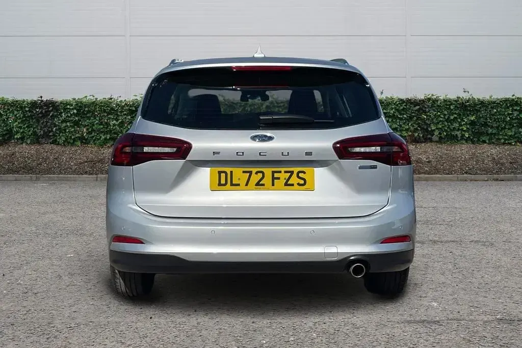 Used Ford Focus Titanium 125 HP (91 kW) 2023 Silver Estate