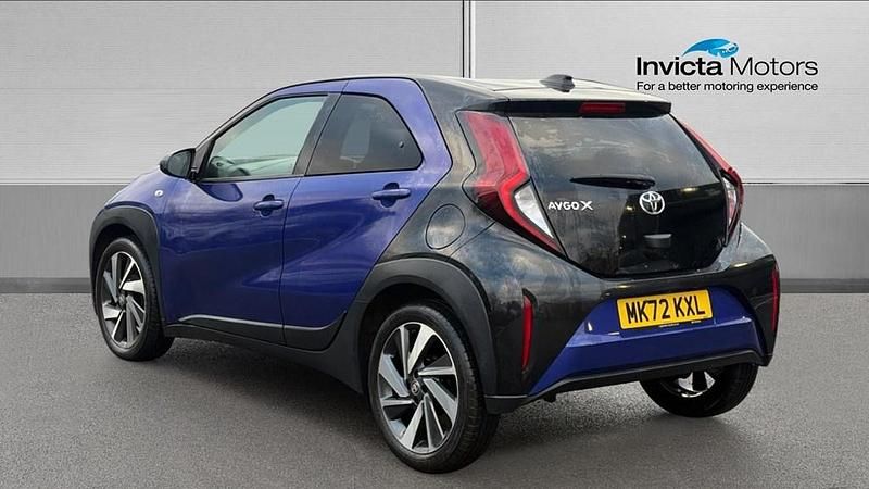 Used Toyota Aygo X 72 HP (52 kW) 2022 Juniper blue SUV