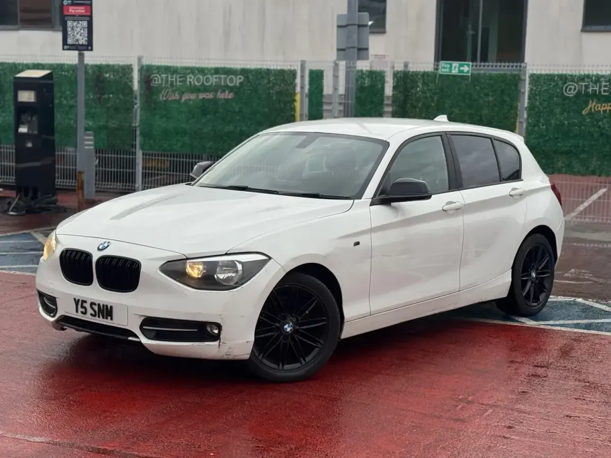 Używany BMW 116 Sport Line 2012 Biały Hatchback