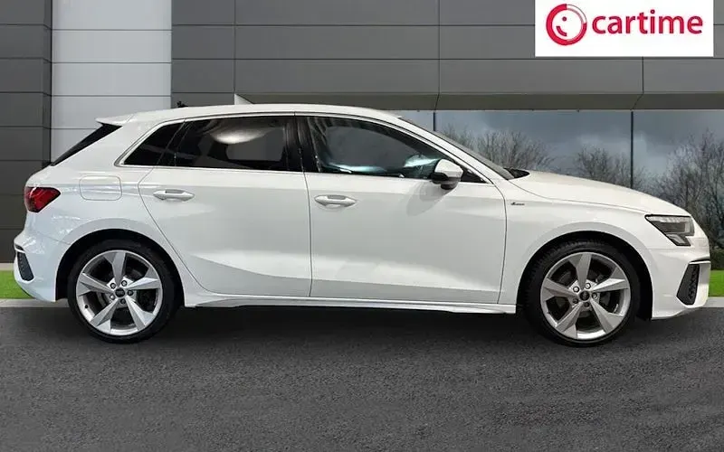 Used Audi A3 Sportback S-Line 150 HP (110 kW) 2023 White Hatchback